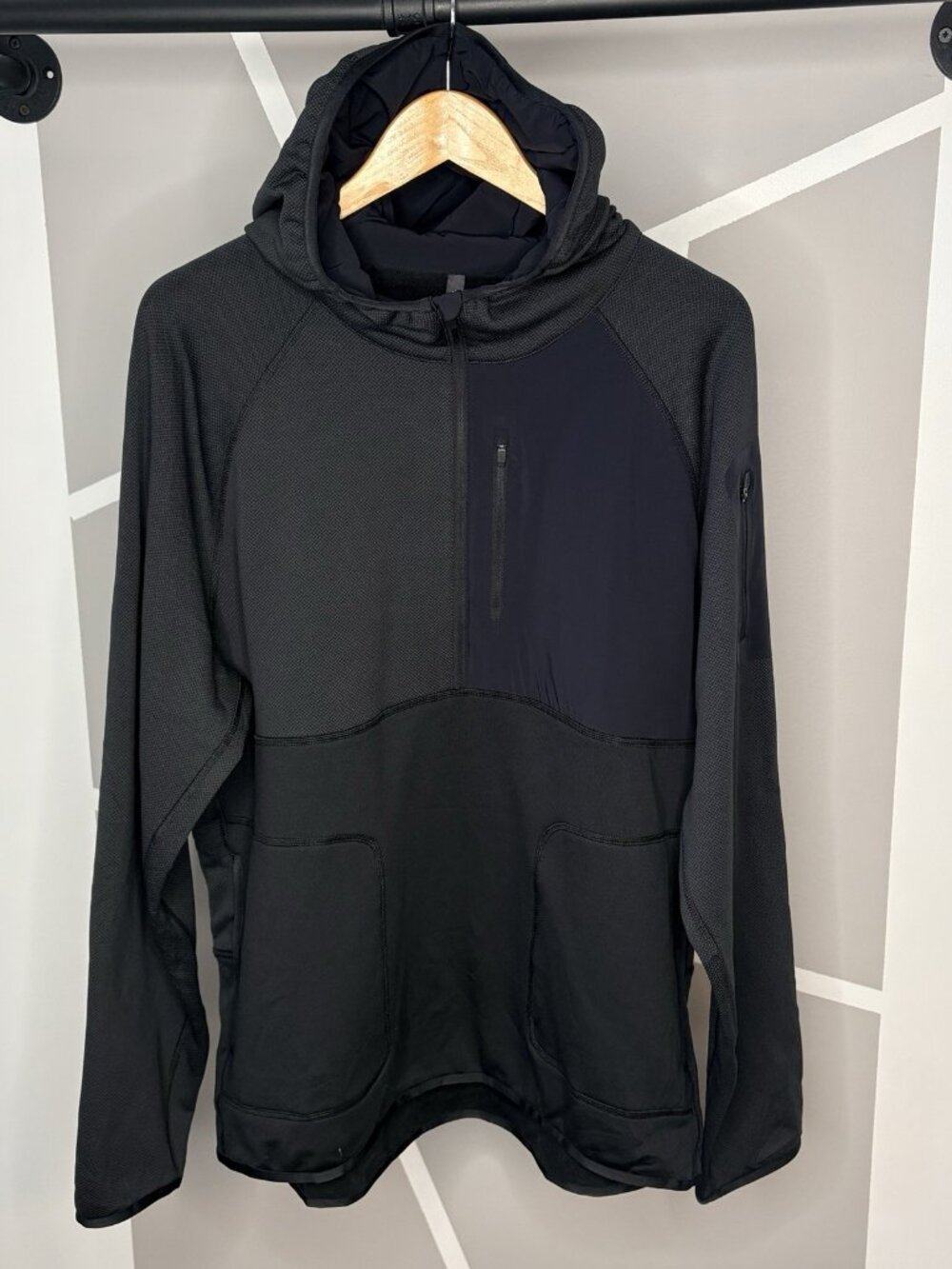 Ten Thousand Tactical Hoodie ½ Zip Men’s XL Black Pullover Outdoor Fleece